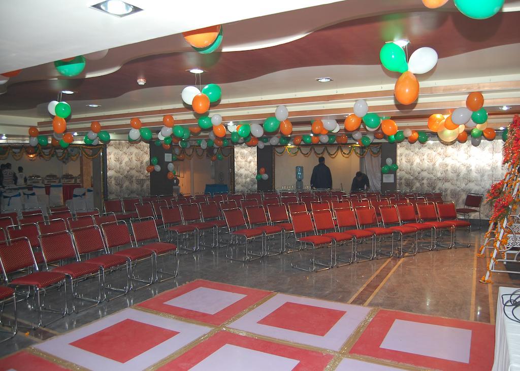 Hotel Moti Palace Агра Экстерьер фото