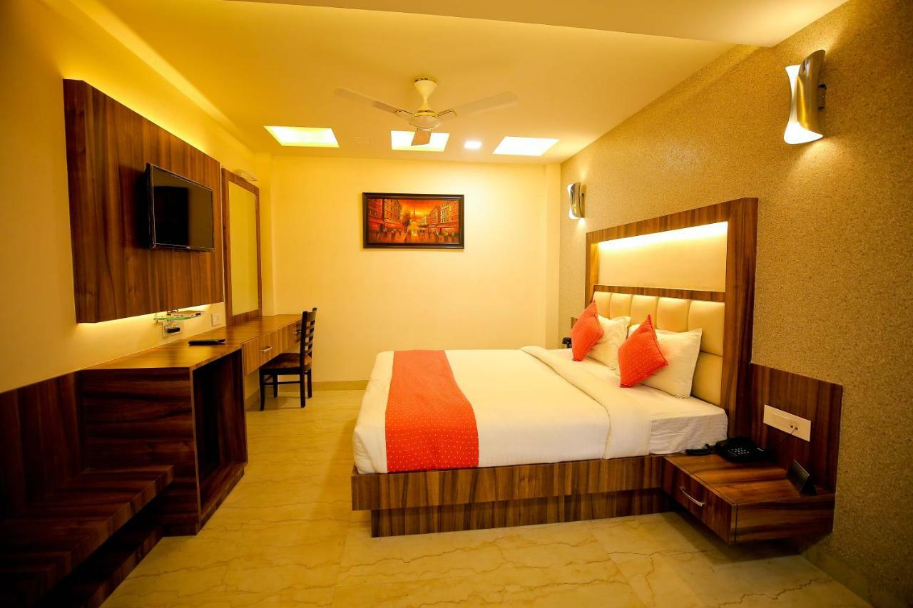 Hotel Moti Palace Агра Экстерьер фото